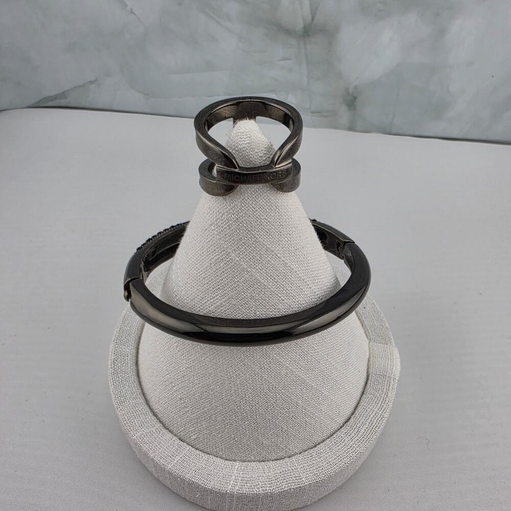 Michael Kors Heritage Maritime Link Ring & Pave Bangle Set Gunmetal.